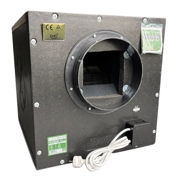 AIRFAN® Thermo Foam Box 1500 m³/h – шумоизолиран турбинен вентилатор Ø250 мм с EPP корпус и въздуховод.