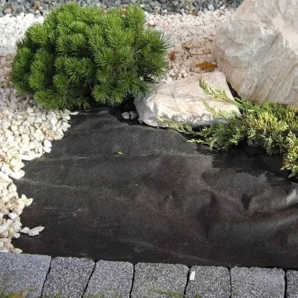 Black non-woven weed-control cover (agrotextile) 50 g/m² – 1.1 m x 100 m