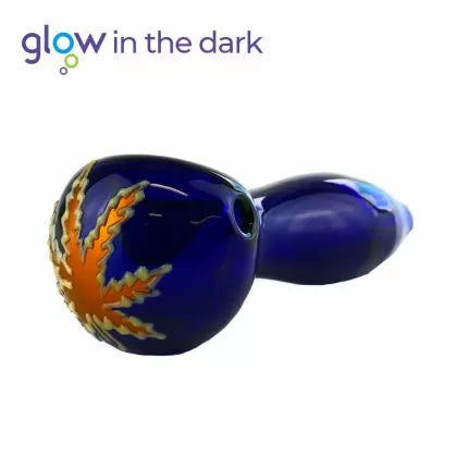 Pipă de sticlă cu frunză 10 cm, luminează în întuneric